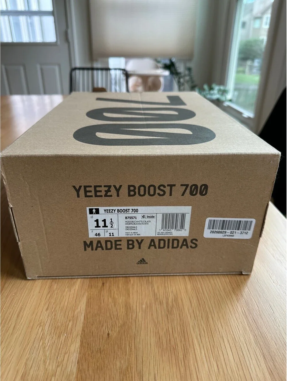 Yeezy 700 V1 Waverunner Size US Men's 11.5